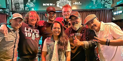 Daniël J Band op terras van café De Lijst — muziek in Hoogeveen
